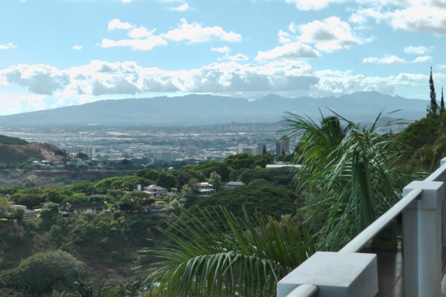 finalpictureinthepanoramofromourlanai.jpg